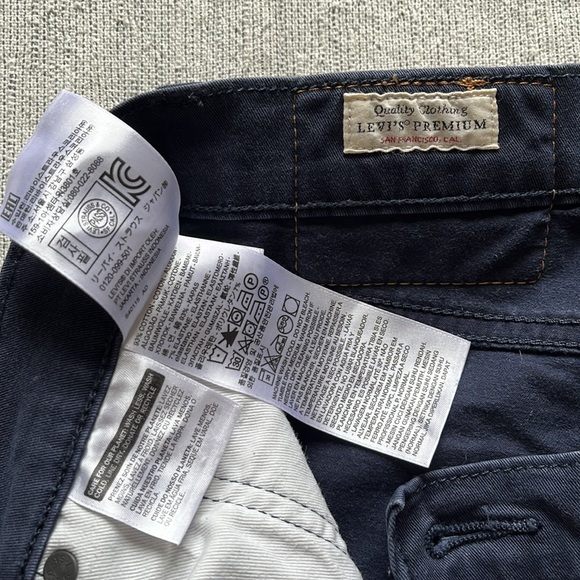 Levi’s 511 Navy Chino - Picture 3 of 3